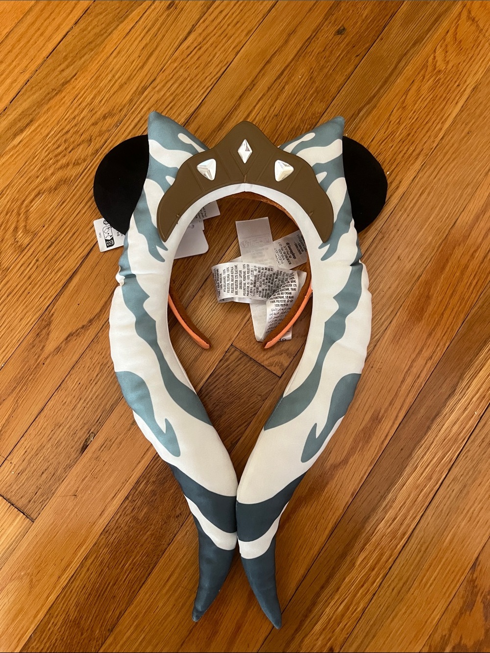 NWT Star Wars Ahsoka Tano Disney Ears Headband